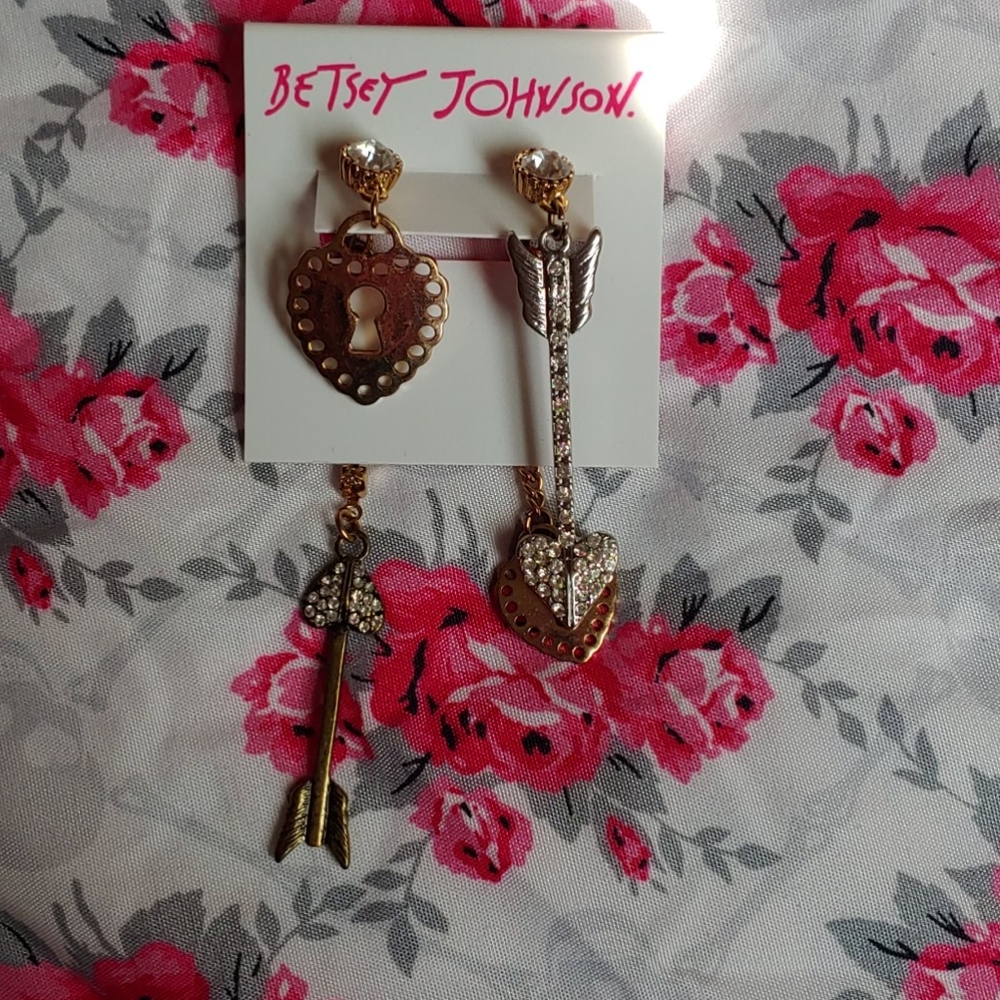 NEW BETSEY JOHNSON EARRINGS